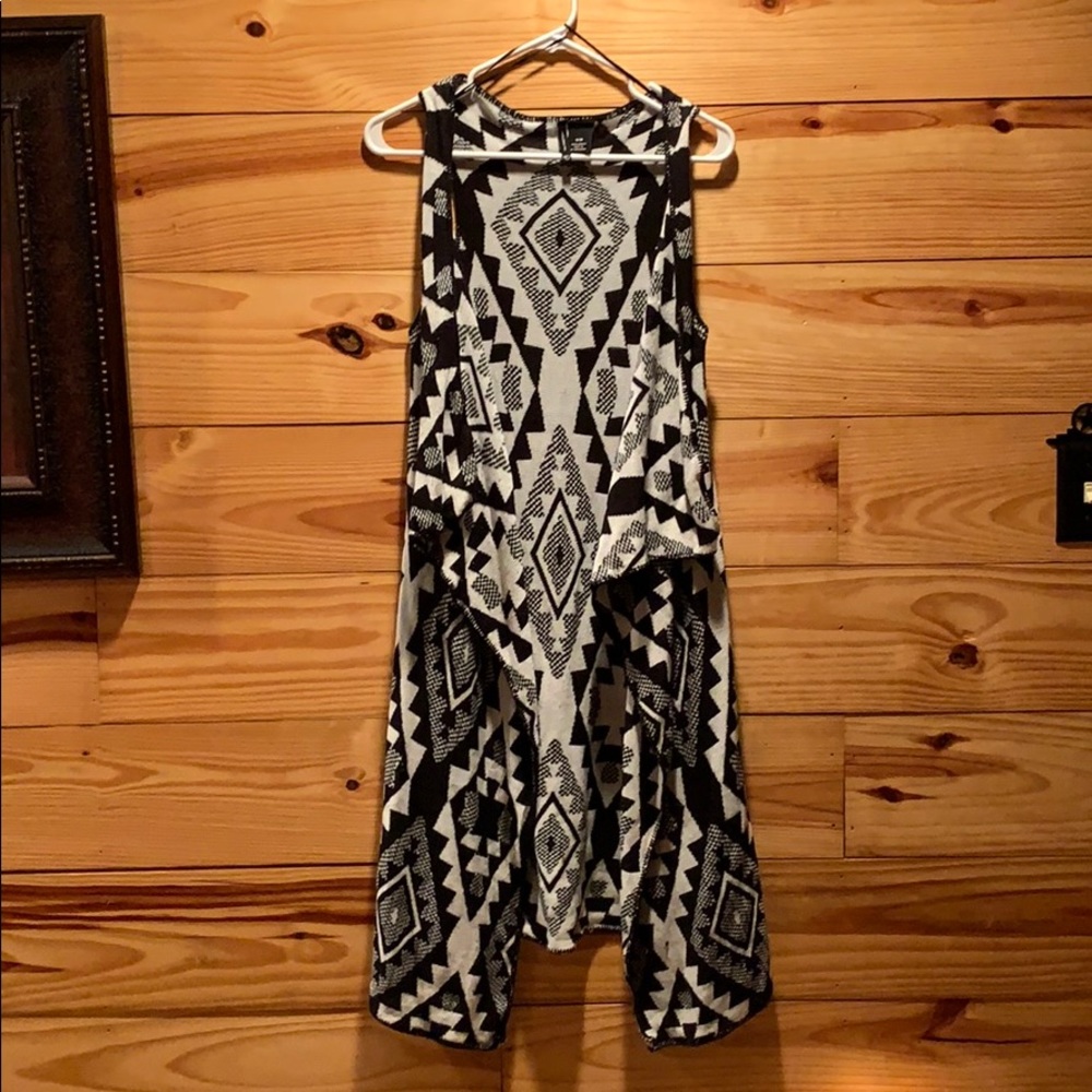 Long B/W Vest